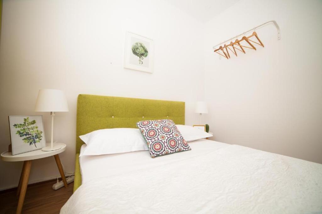 Guesthouse Smart Бухарест Екстер'єр фото