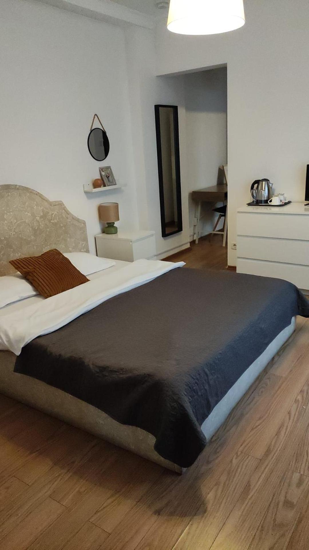Guesthouse Smart Бухарест Екстер'єр фото